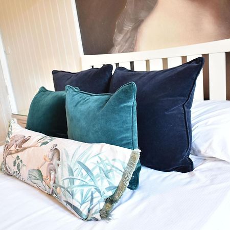 Davenford Cotswold Gardens Bed & Breakfast Stow-on-the-Wold Екстериор снимка