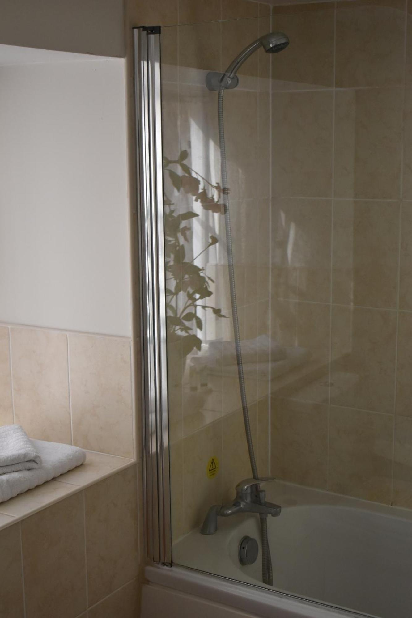 Davenford Cotswold Gardens Bed & Breakfast Stow-on-the-Wold Стая снимка